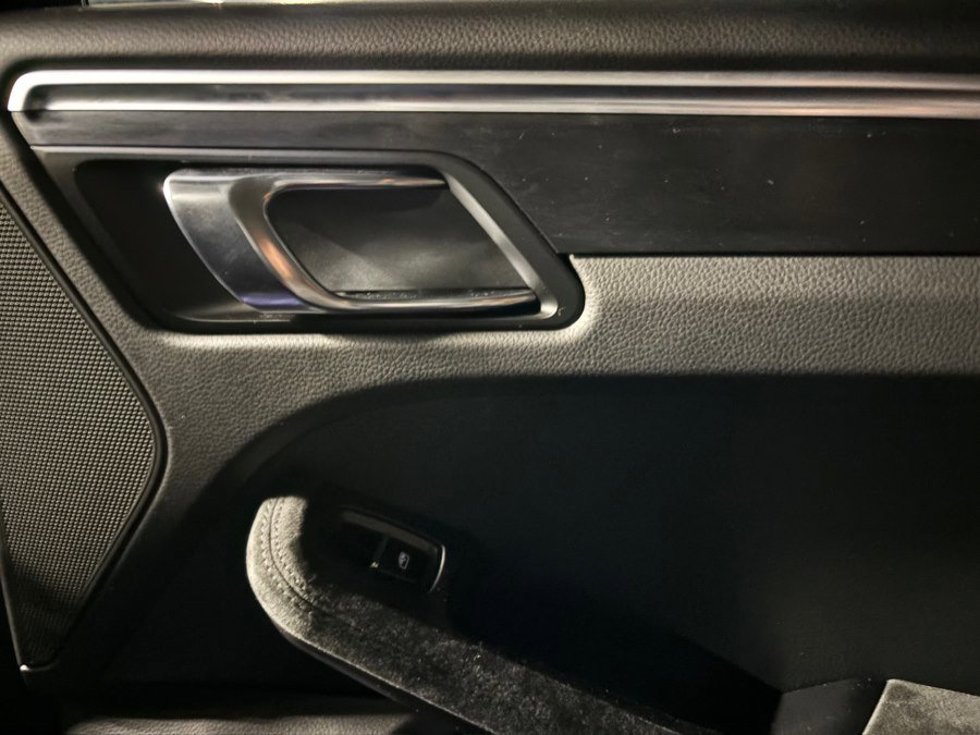 Used 2018 Porsche Macan GTS w/ Premium Package Plus image 16