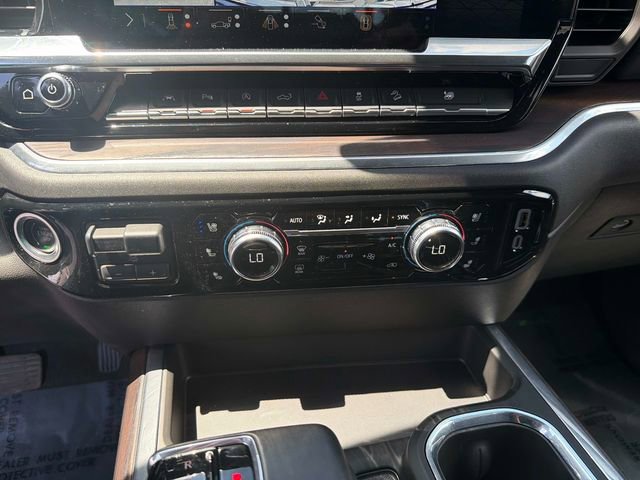 Used 2025 GMC Sierra 1500 SLT w/ SLT Premium Plus Package AWD/4WD image 25