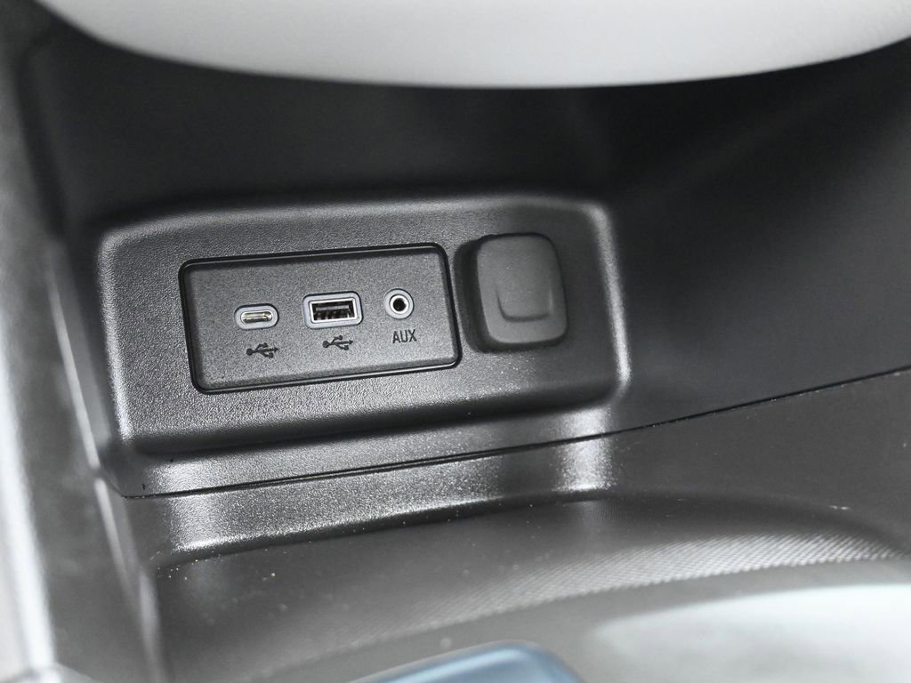 Used 2023 Chevrolet Equinox LS w/ Driver Confidence II Package image 23