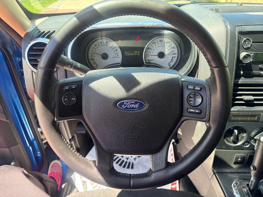 Used 2010 Ford Explorer Sport Trac XLT AWD/4WD image 13