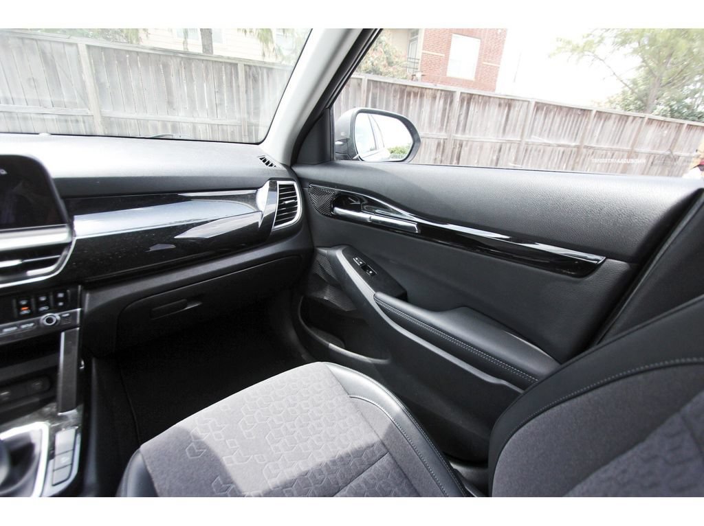 Used 2024 Kia Seltos S FWD image 11