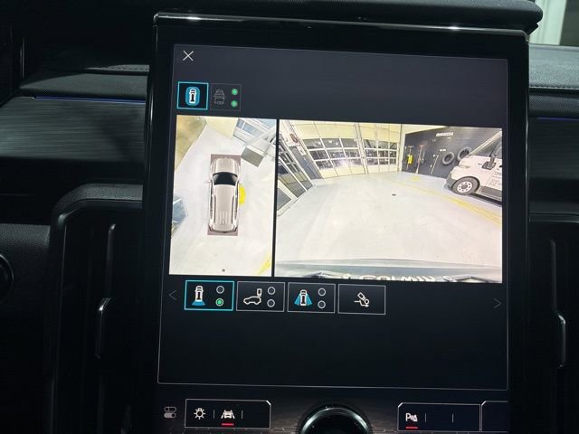 Used 2024 GMC Acadia AT4 w/ Luxury Package image 25