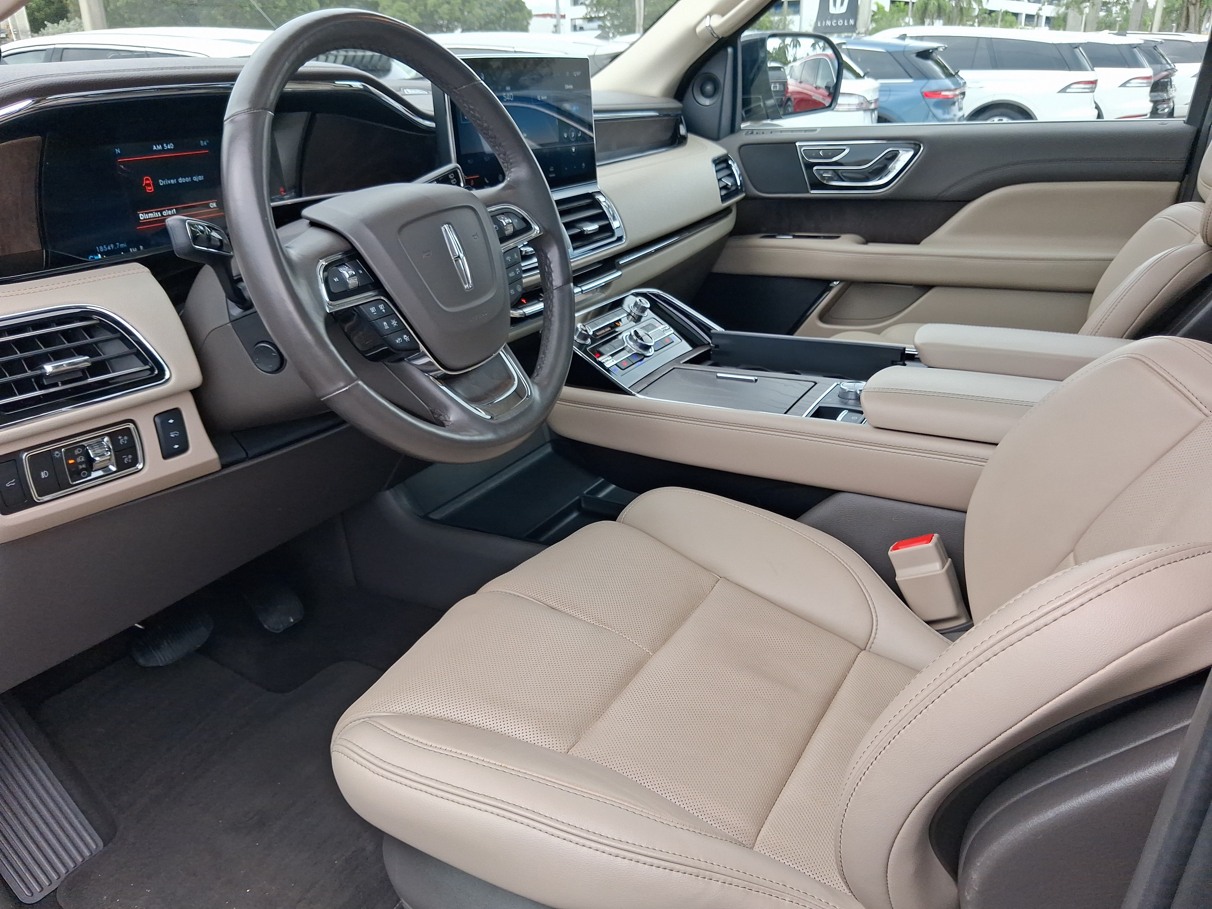 Used 2023 Lincoln Navigator L Reserve RWD image 10