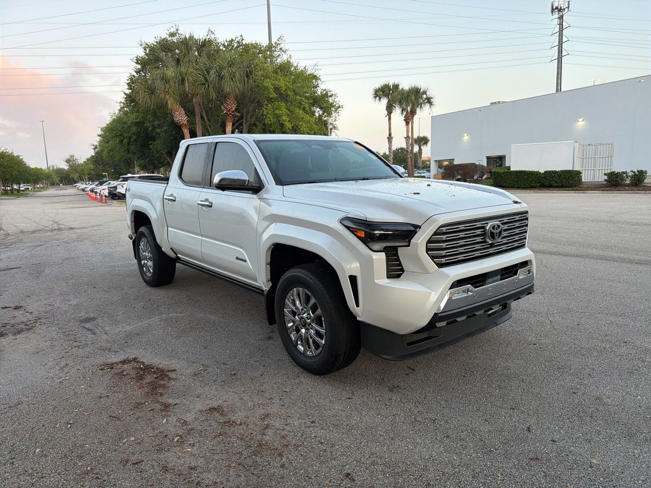 Used 2024 Toyota Tacoma Limited w/ Limited Package (LT) image 7