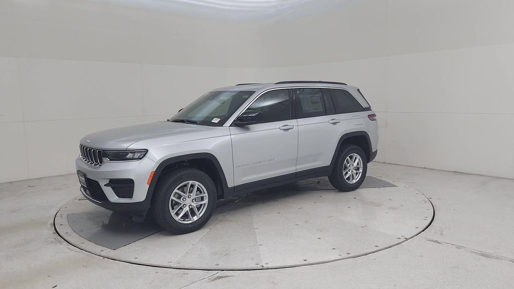 New 2025 Jeep Grand Cherokee Laredo X w/ Luxury Tech Group I image 7