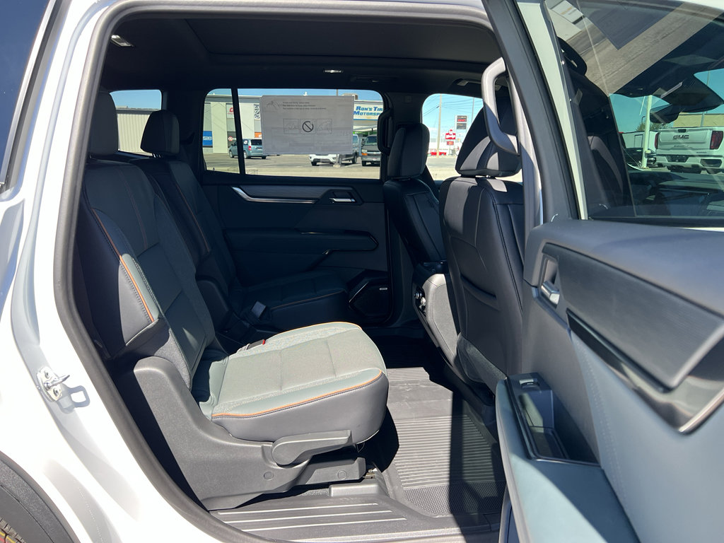 New 2026 GMC Acadia AT4 image 24