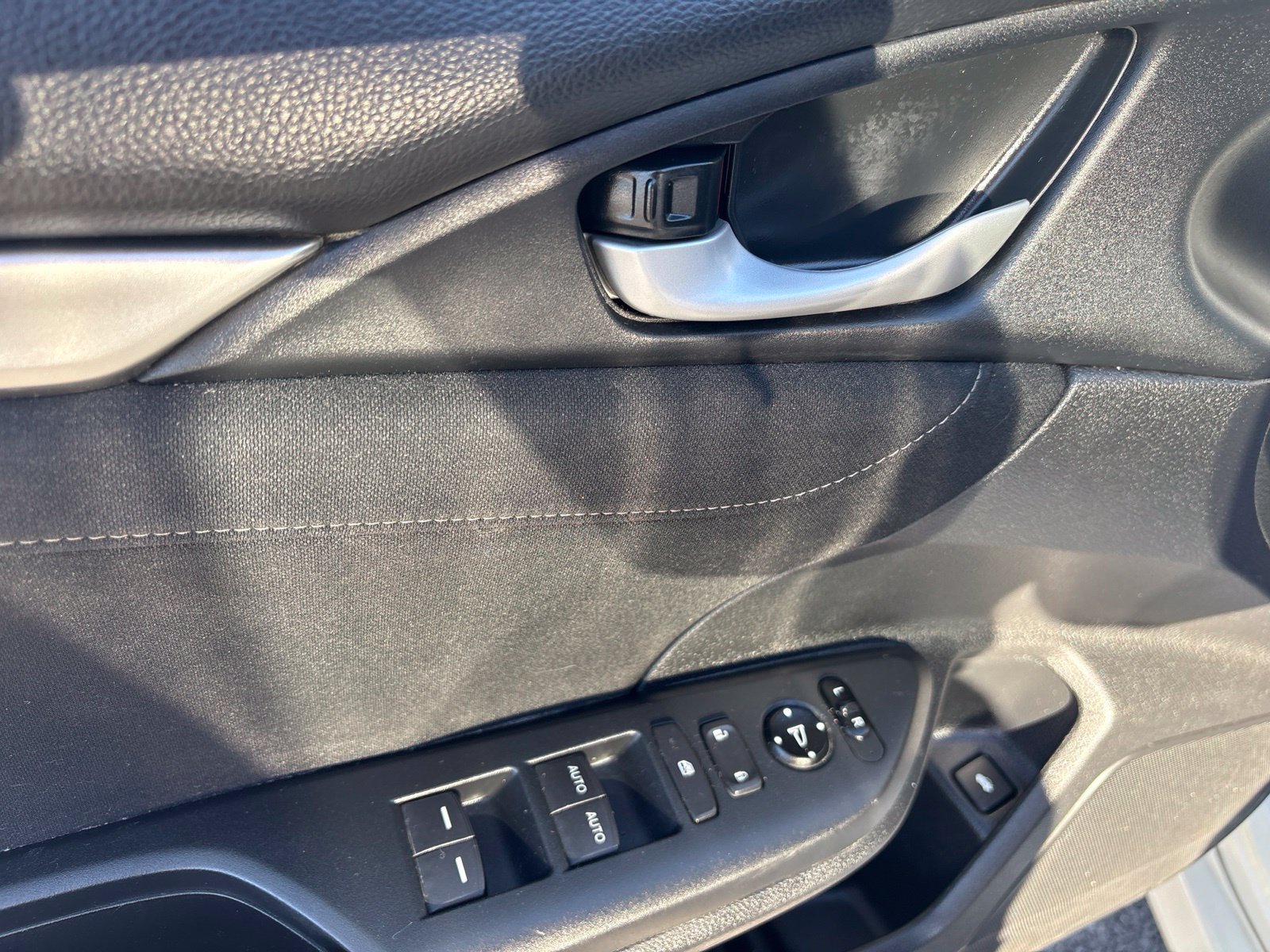 Used 2018 Honda Civic EX image 23