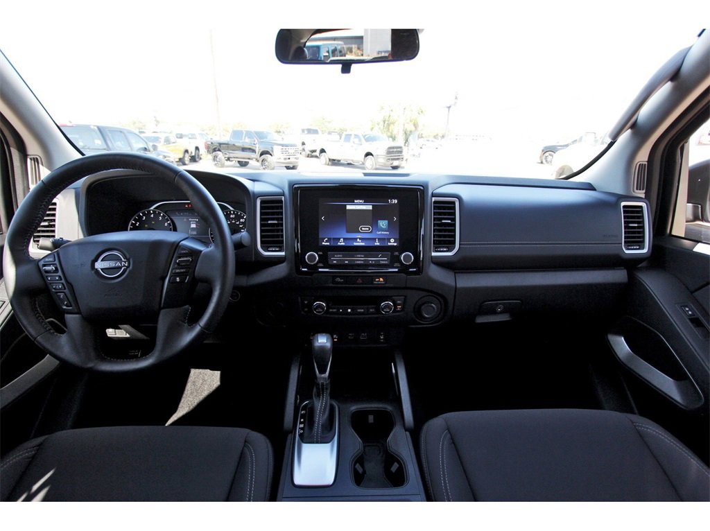 Certified 2024 Nissan Frontier SV w/ SV Convenience Package image 7