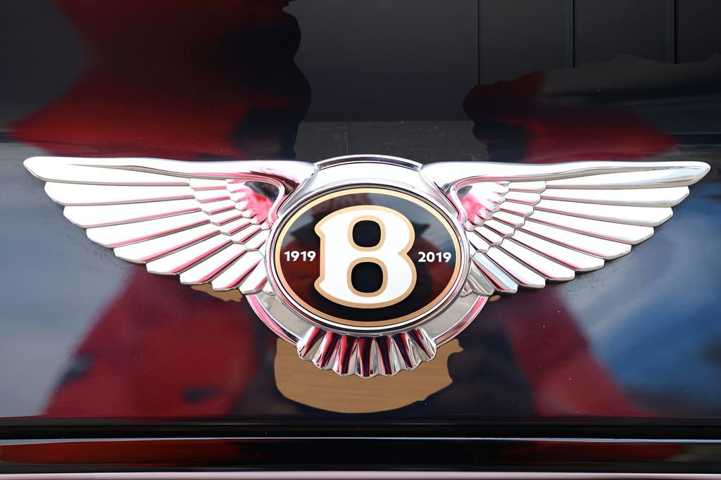 Used 2020 Bentley Bentayga Design Series image 44