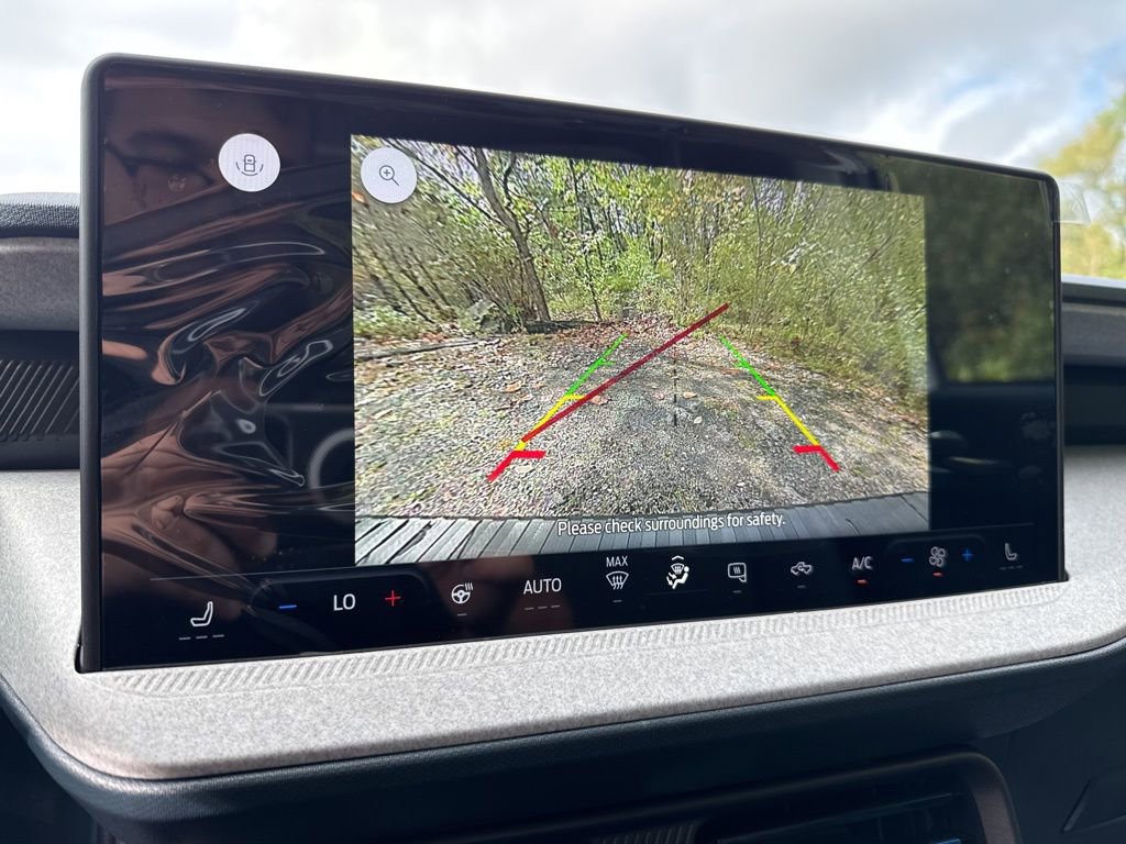 New 2025 Ford Maverick XLT w/ XLT Luxury Package image 31