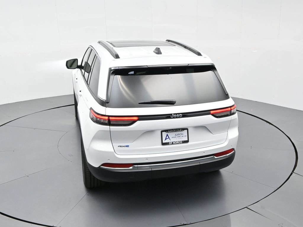 New 2025 Jeep Grand Cherokee Limited 4xe w/ Luxury Tech Group II image 47