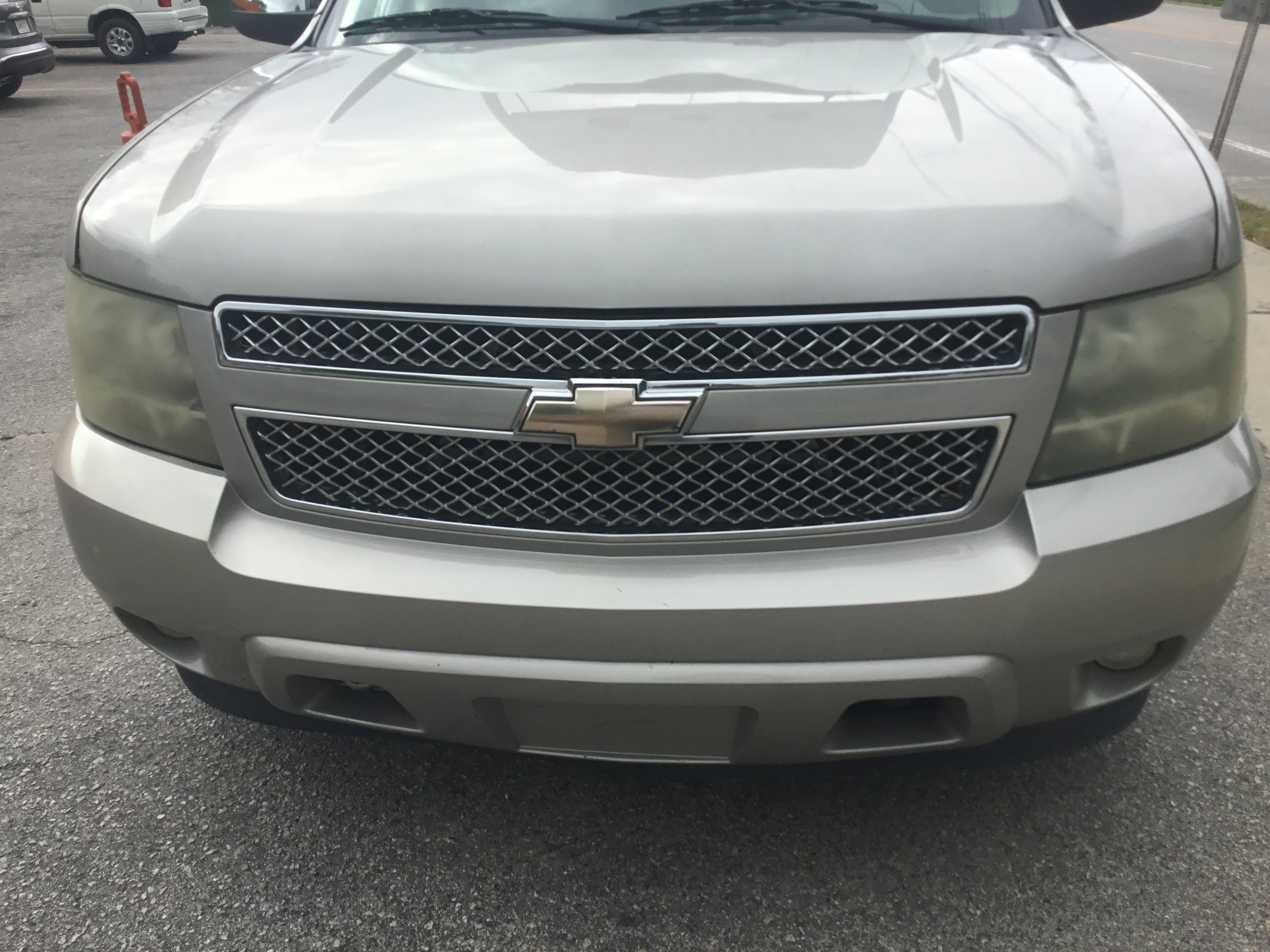 Used 2009 Chevrolet Tahoe LTZ AWD/4WD image 4