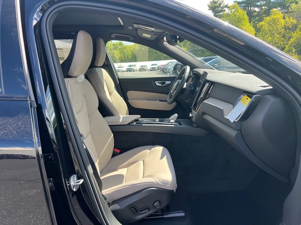 Certified 2026 Volvo XC60 T8 Plus w/ Protection Package Premier AWD/4WD image 30