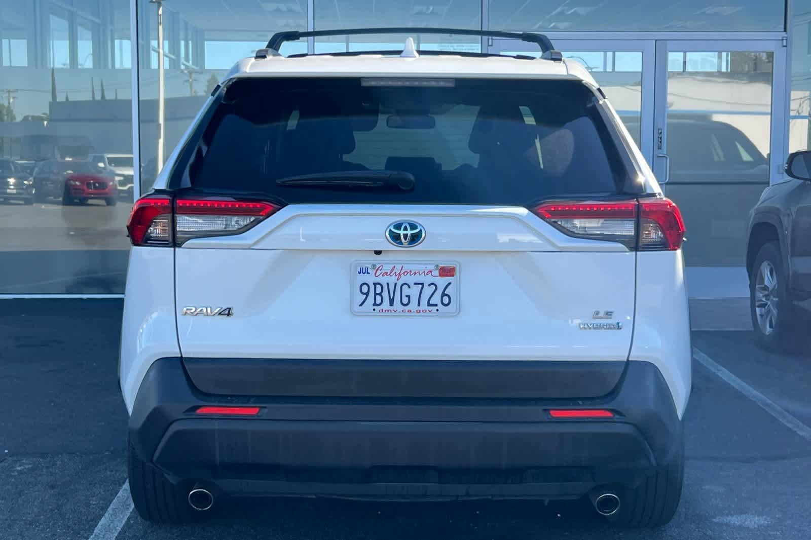Used 2022 Toyota RAV4 LE AWD/4WD image 5