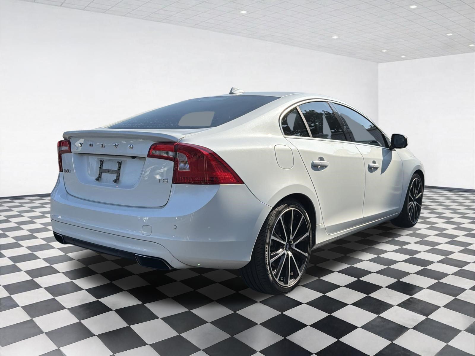 Used 2016 Volvo S60 T5 Premier w/ Convenience Package FWD image 4