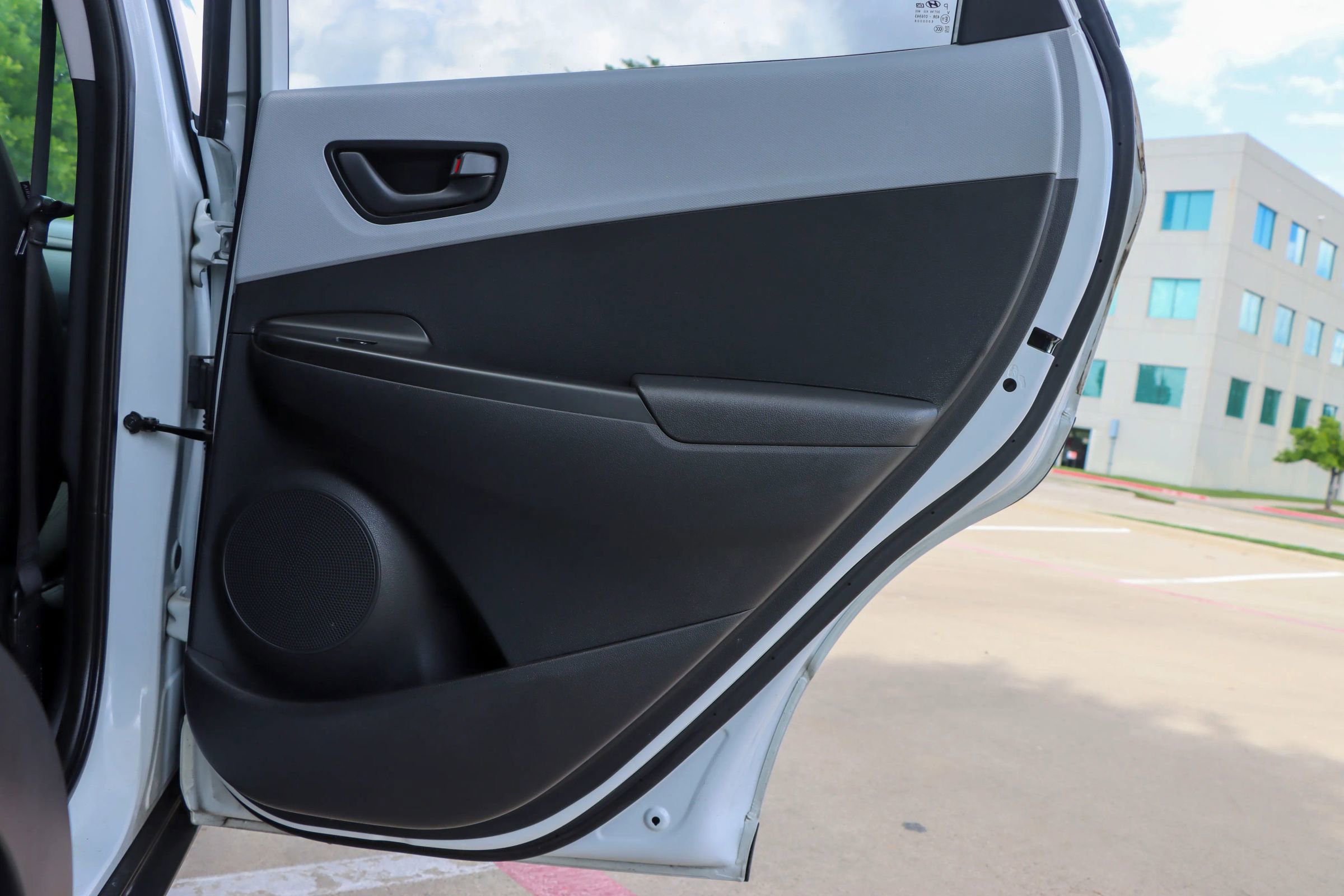 Used 2020 Hyundai Kona SEL FWD image 8