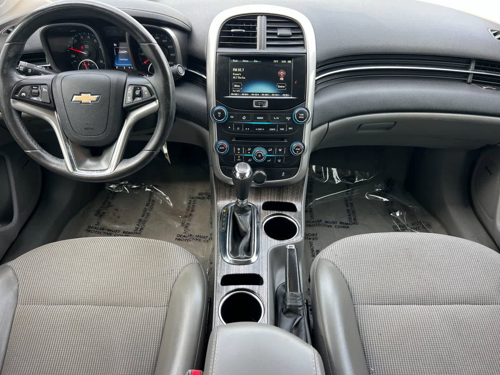 Used 2015 Chevrolet Malibu LT FWD image 4