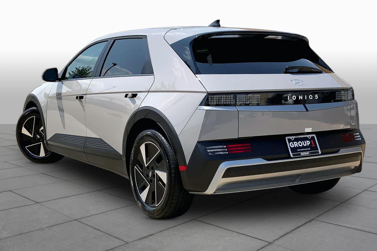 New 2026 Hyundai Ioniq 5 SEL RWD image 12