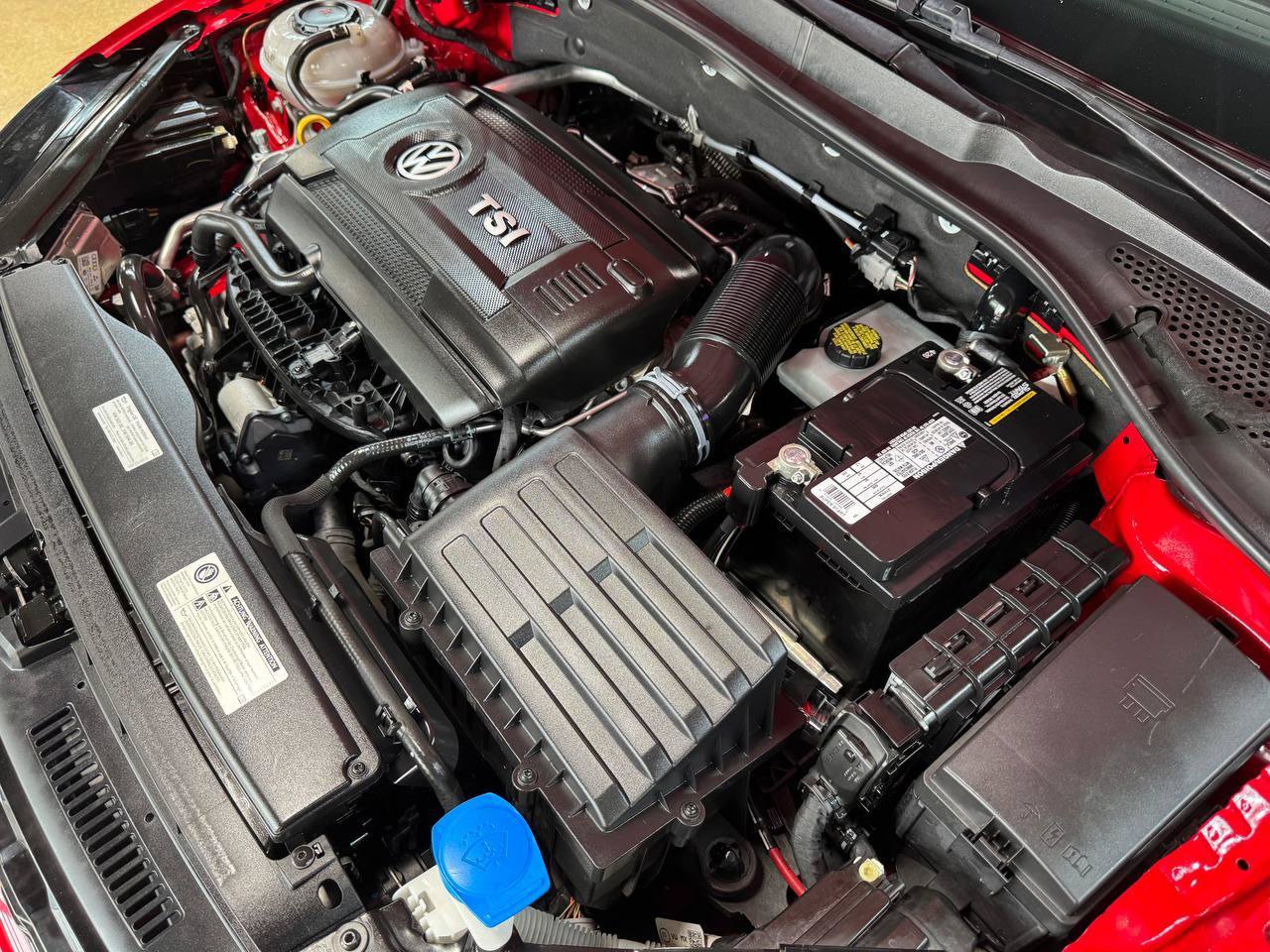 Used 2018 Volkswagen GTI Autobahn FWD image 38