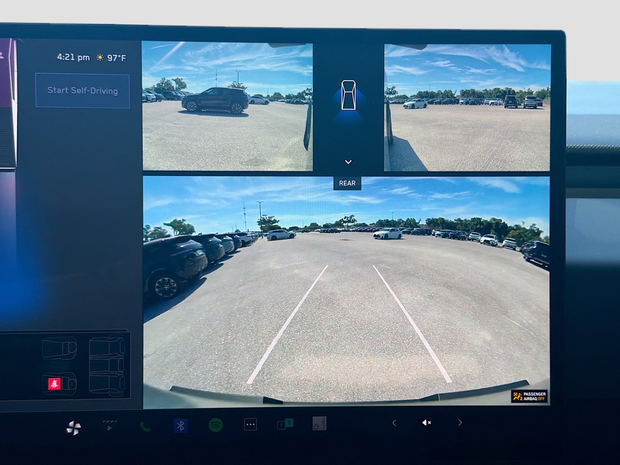 Used 2024 Tesla Cybertruck AWD Crew Cab image 33