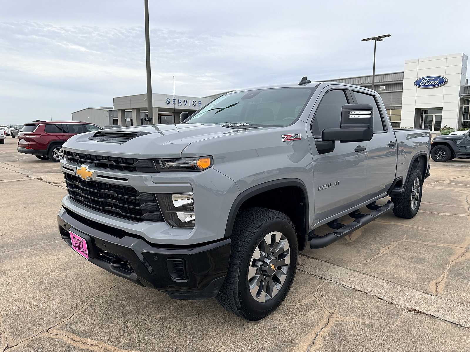 Used 2025 Chevrolet Silverado 2500 Custom w/ Custom Value Package AWD/4WD image 3