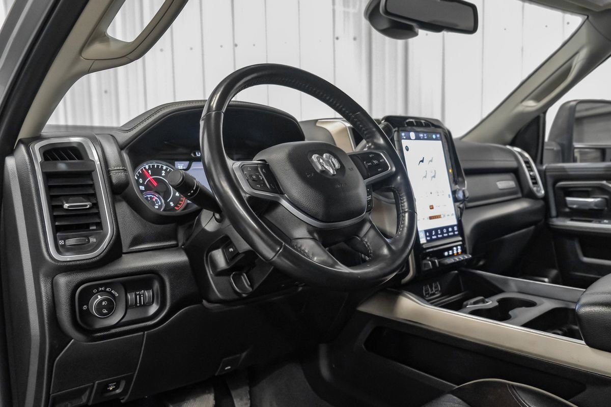 Used 2024 RAM 3500 Laramie image 15