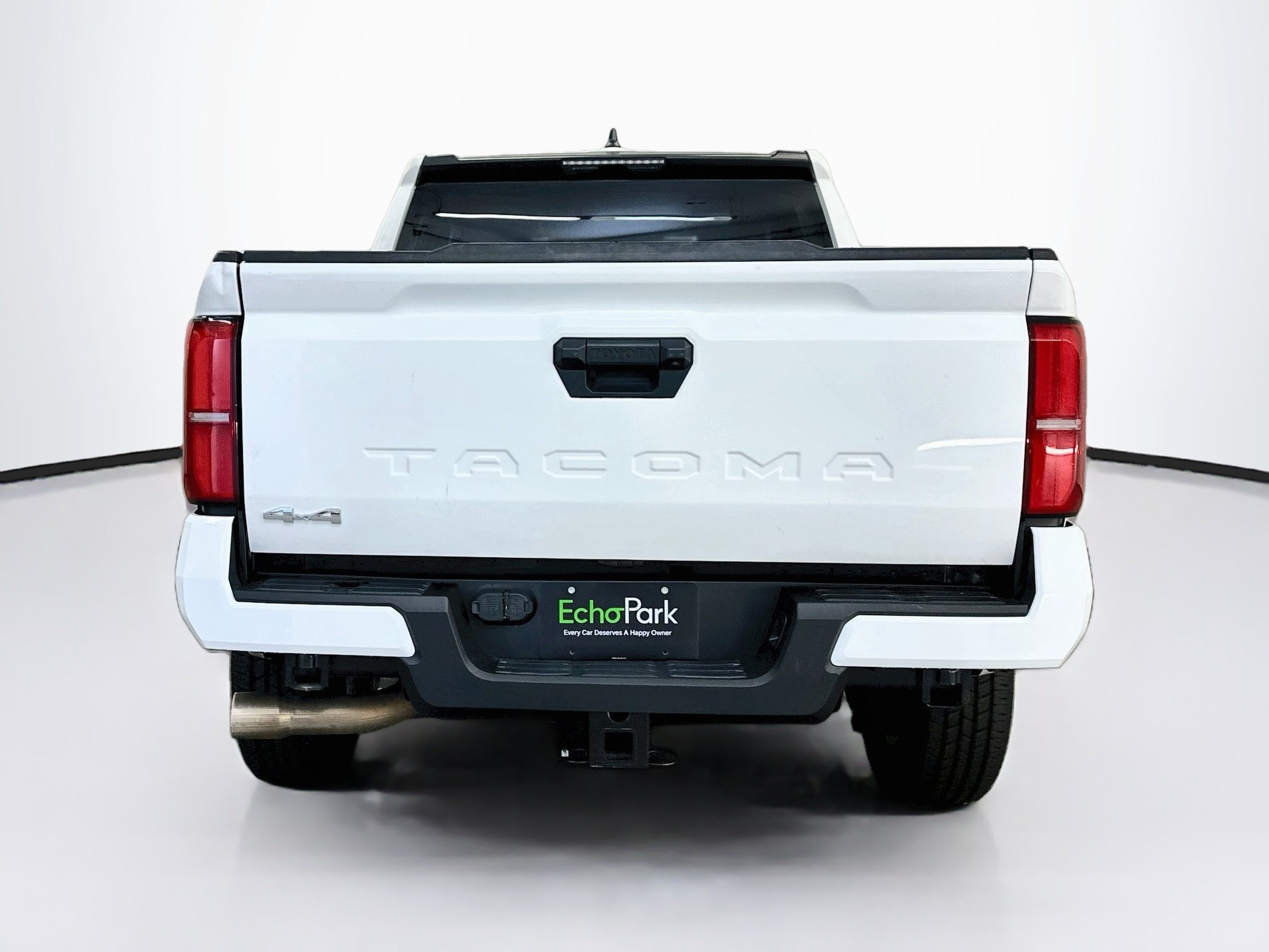 Used 2024 Toyota Tacoma SR5 AWD/4WD image 7