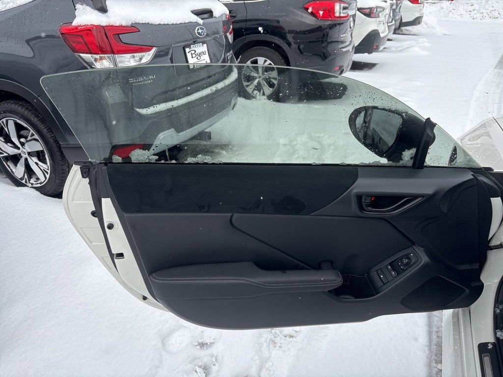 Used 2023 Toyota GR86 Premium w/ ALL Weather Mat Package (TMS) image 17