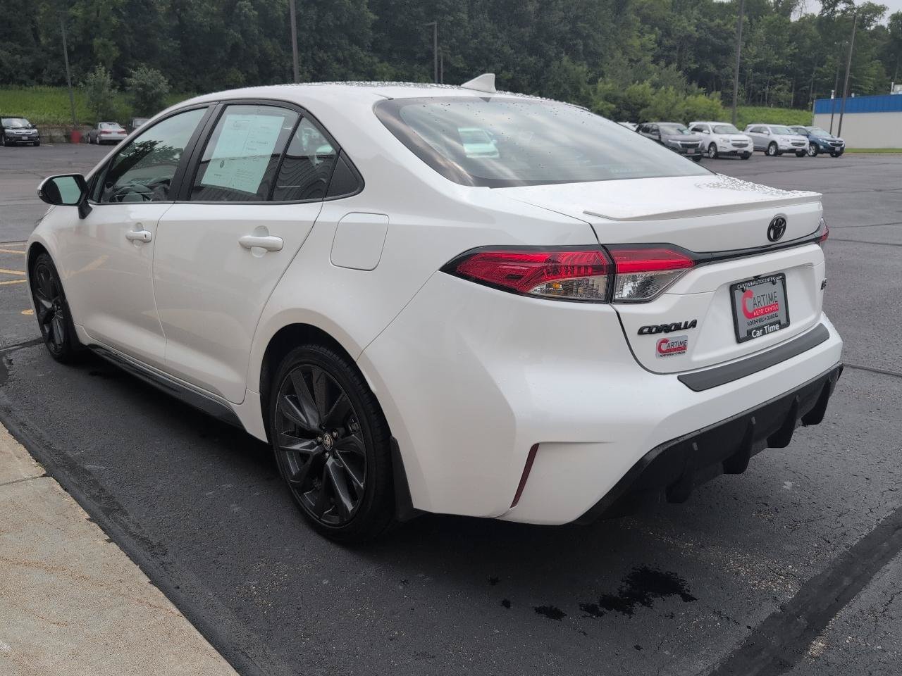Used 2024 Toyota Corolla SE FWD image 6