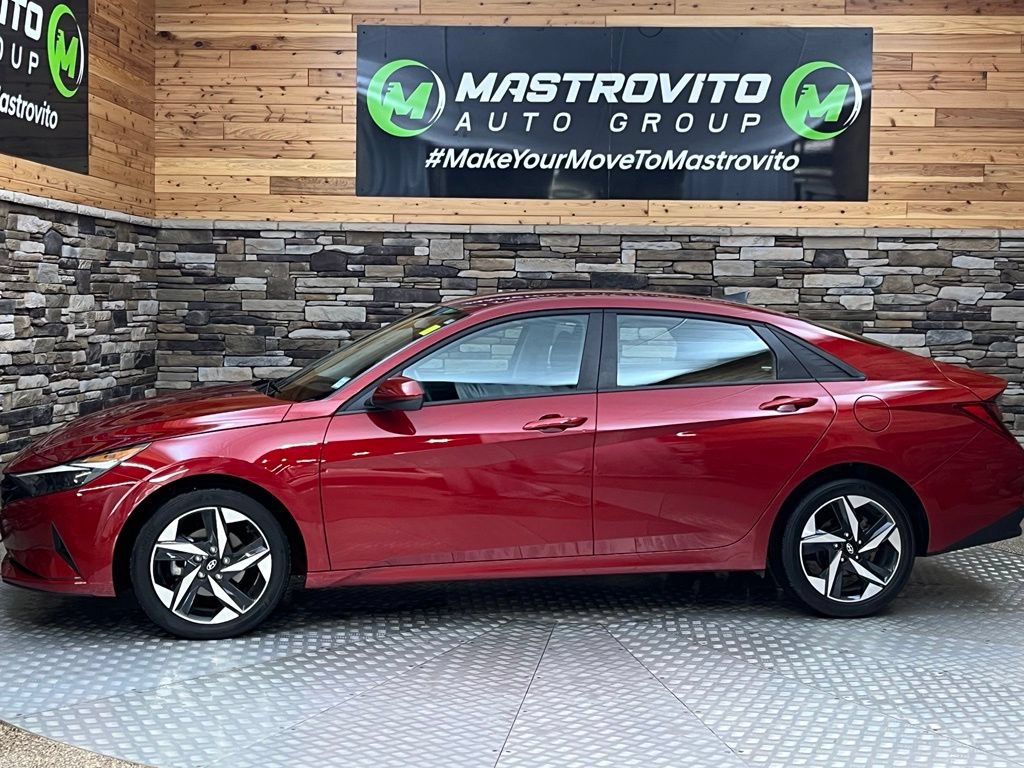 Used 2023 Hyundai Elantra SEL w/ Convenience Package FWD image 14