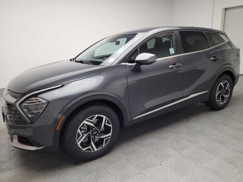 Used 2025 Kia Sportage LX FWD image 2