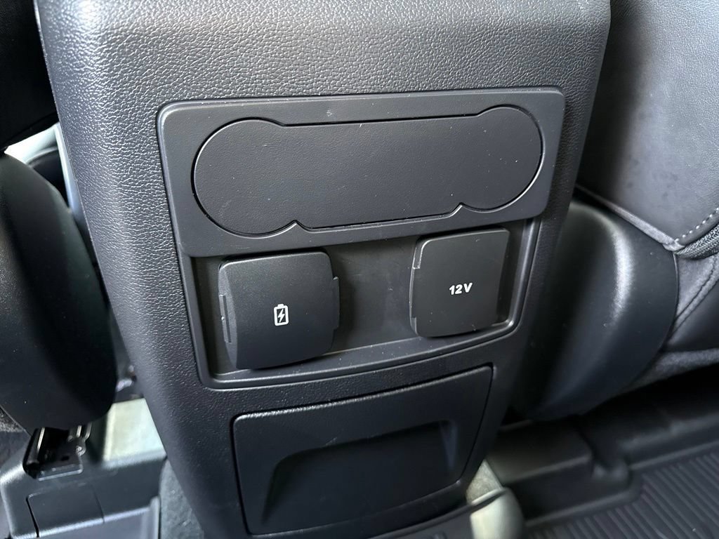 Used 2024 Ford Explorer XLT w/ Equipment Group 202A AWD/4WD image 17