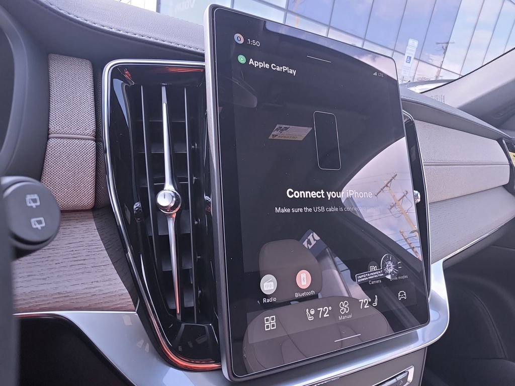 New 2026 Volvo XC90 T8 Plus w/ Protection Package Premier image 25