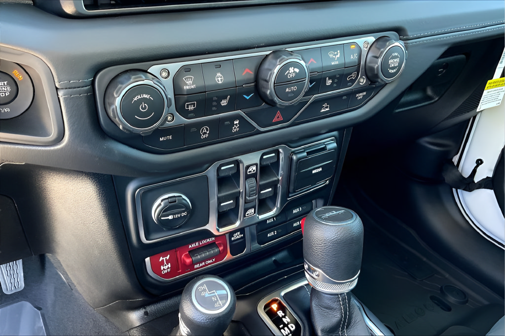 New 2026 Jeep Gladiator Mojave AWD/4WD image 15