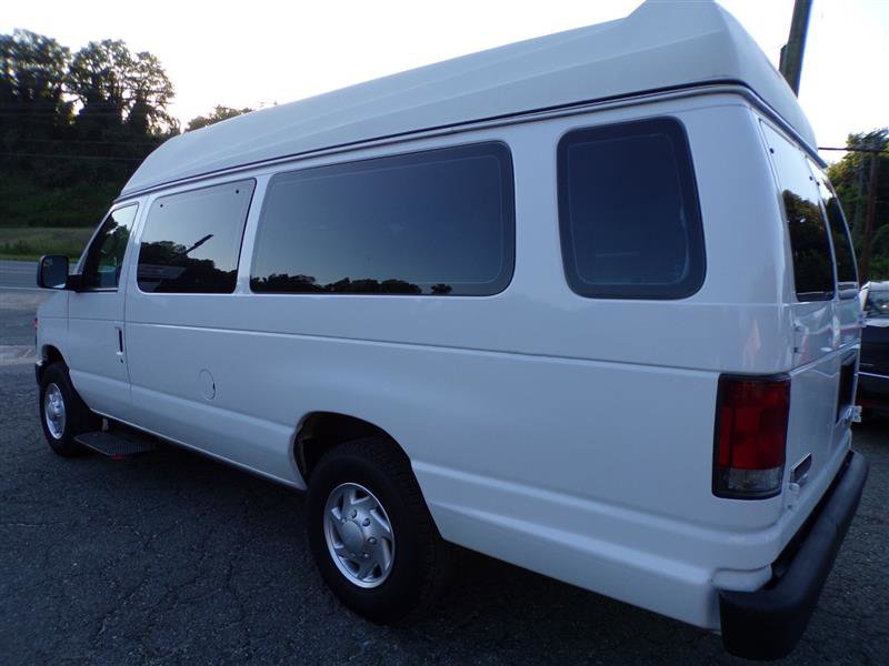Used 2014 Ford E-250 and Econoline 250 Extended w/ Power Group image 9