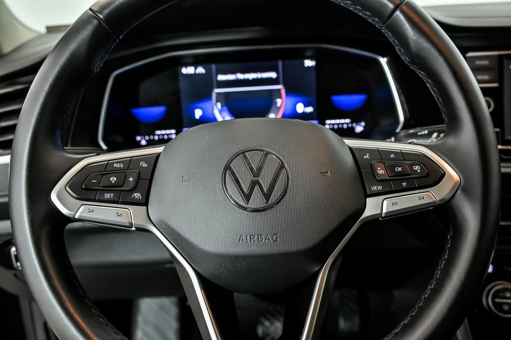 Used 2023 Volkswagen Jetta SE FWD image 18