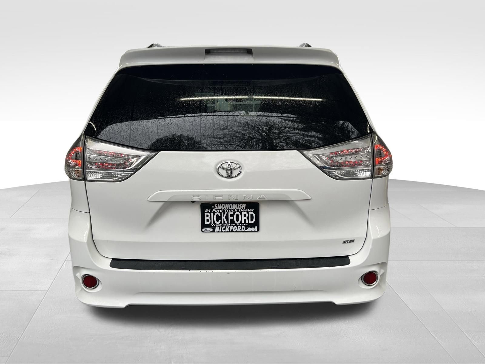 Used 2015 Toyota Sienna SE Premium image 6