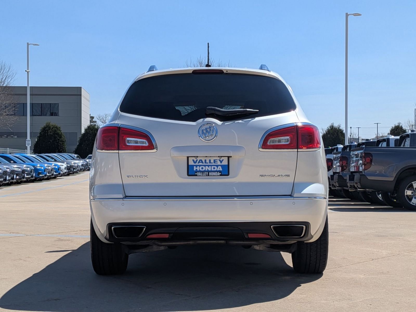Used 2013 Buick Enclave Premium image 7