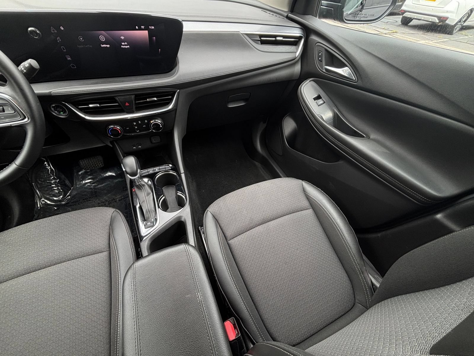 Used 2025 Buick Encore GX Preferred FWD image 35