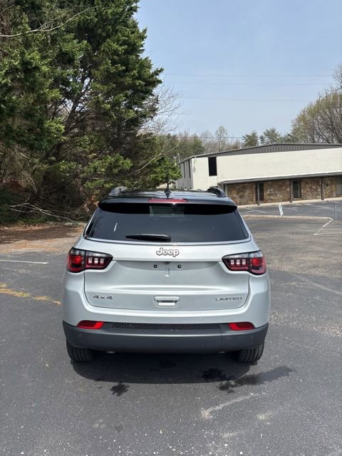 Used 2025 Jeep Compass Limited image 7