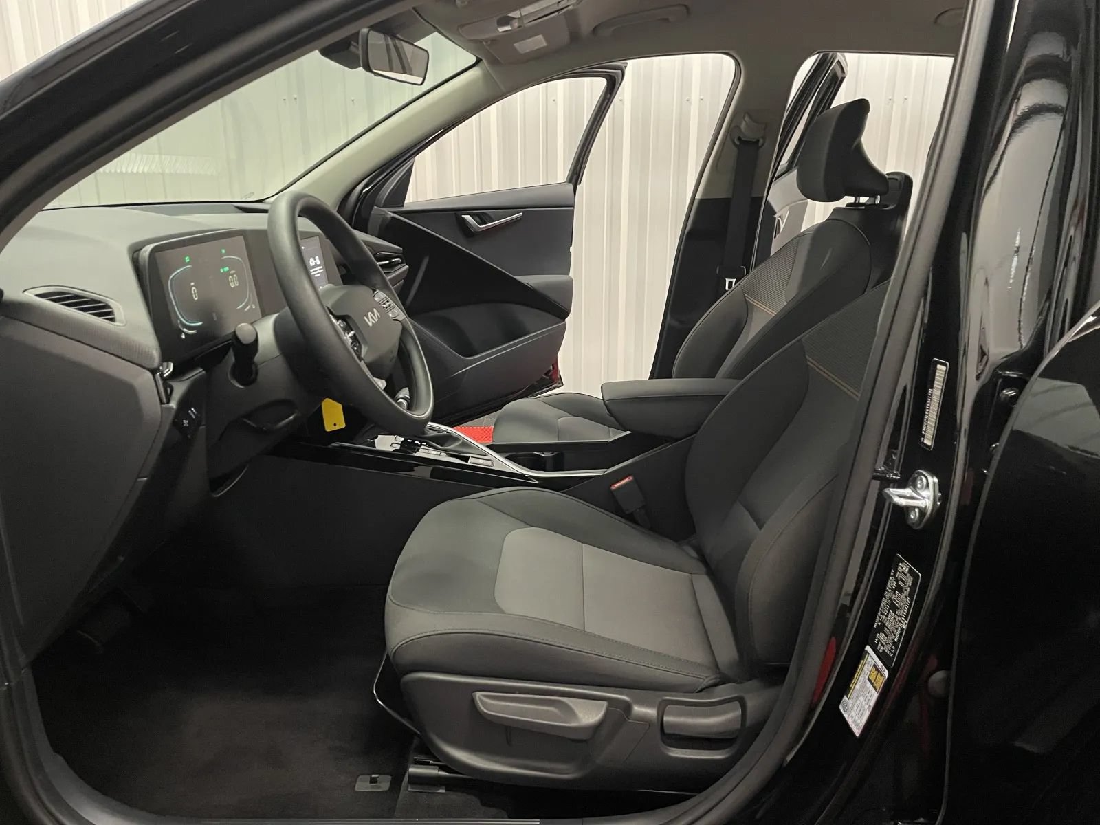 Used 2026 Kia Niro LX FWD image 32