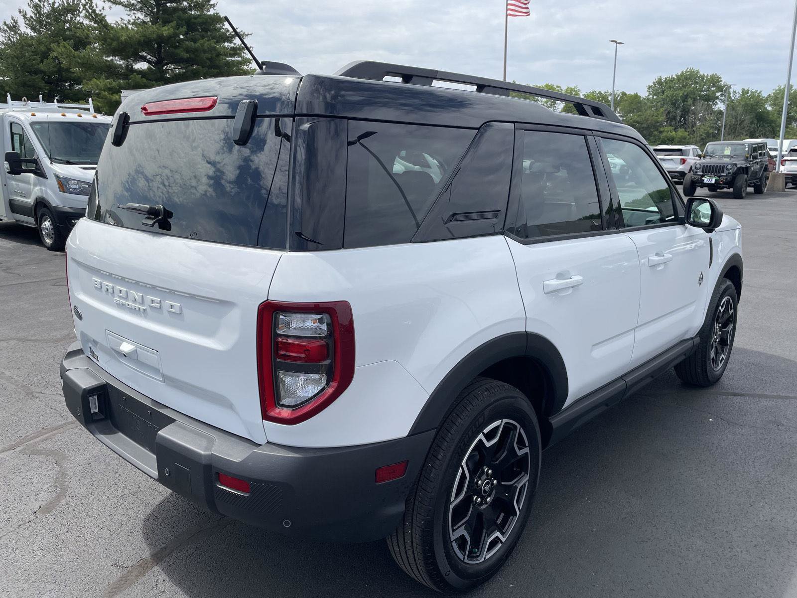 Used 2025 Ford Bronco Sport Outer Banks w/ Outer Banks Tech Package+ AWD/4WD image 5