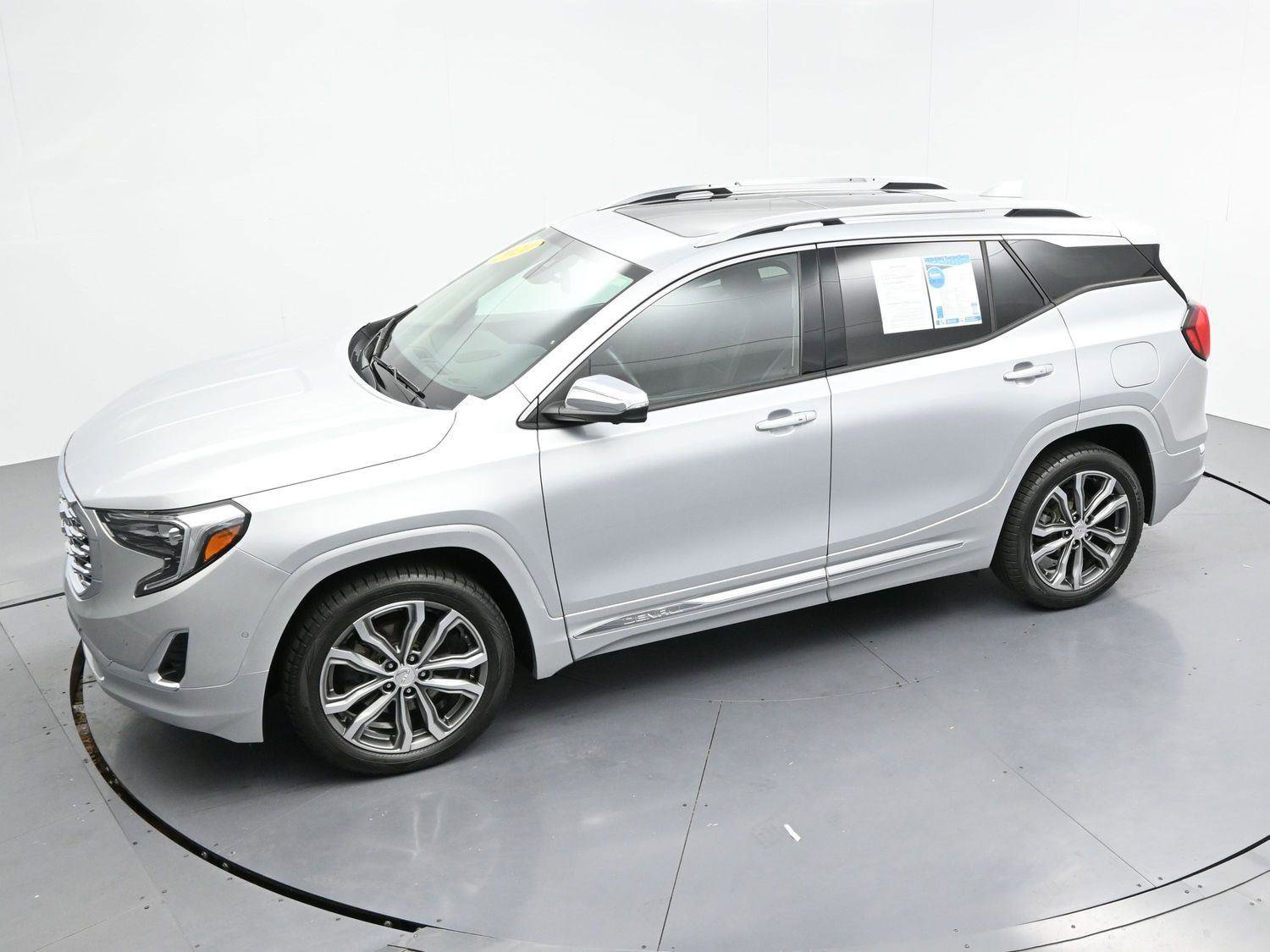 Used 2020 GMC Terrain Denali w/ Denali Premium Package image 43