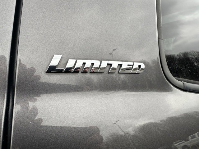 Used 2017 Toyota Tundra Limited image 11