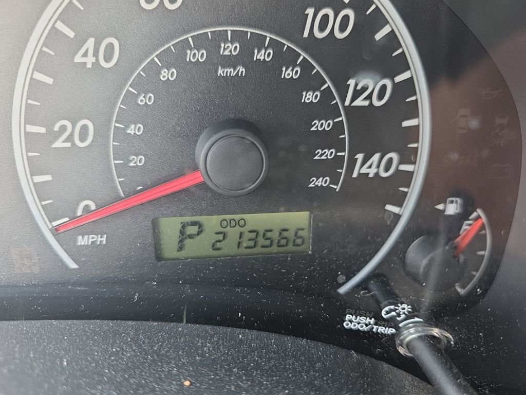 Used 2013 Toyota Corolla LE image 21