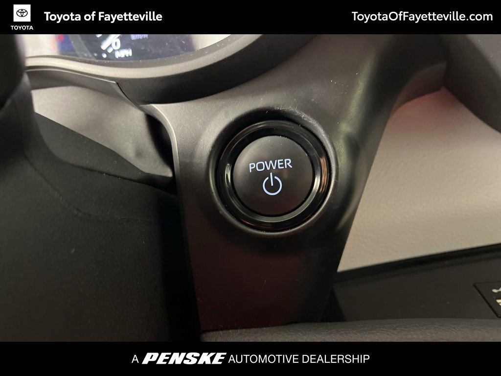 Used 2025 Toyota Sienna LE w/ LE Plus Package image 36