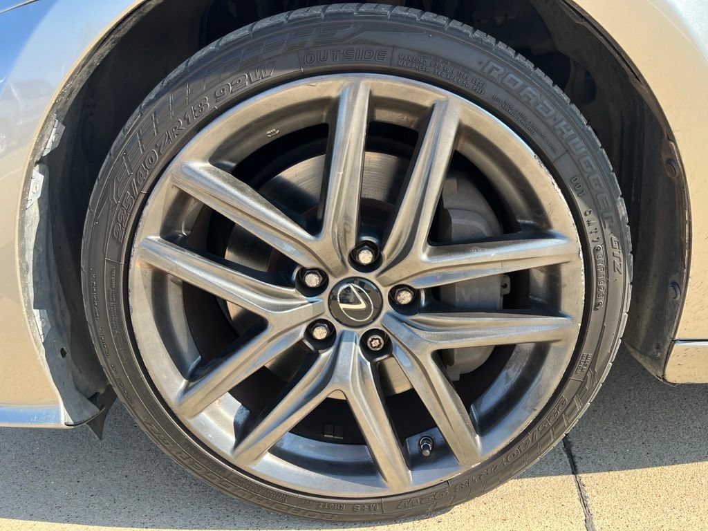 Used 2016 Lexus IS 200t RWD image 8
