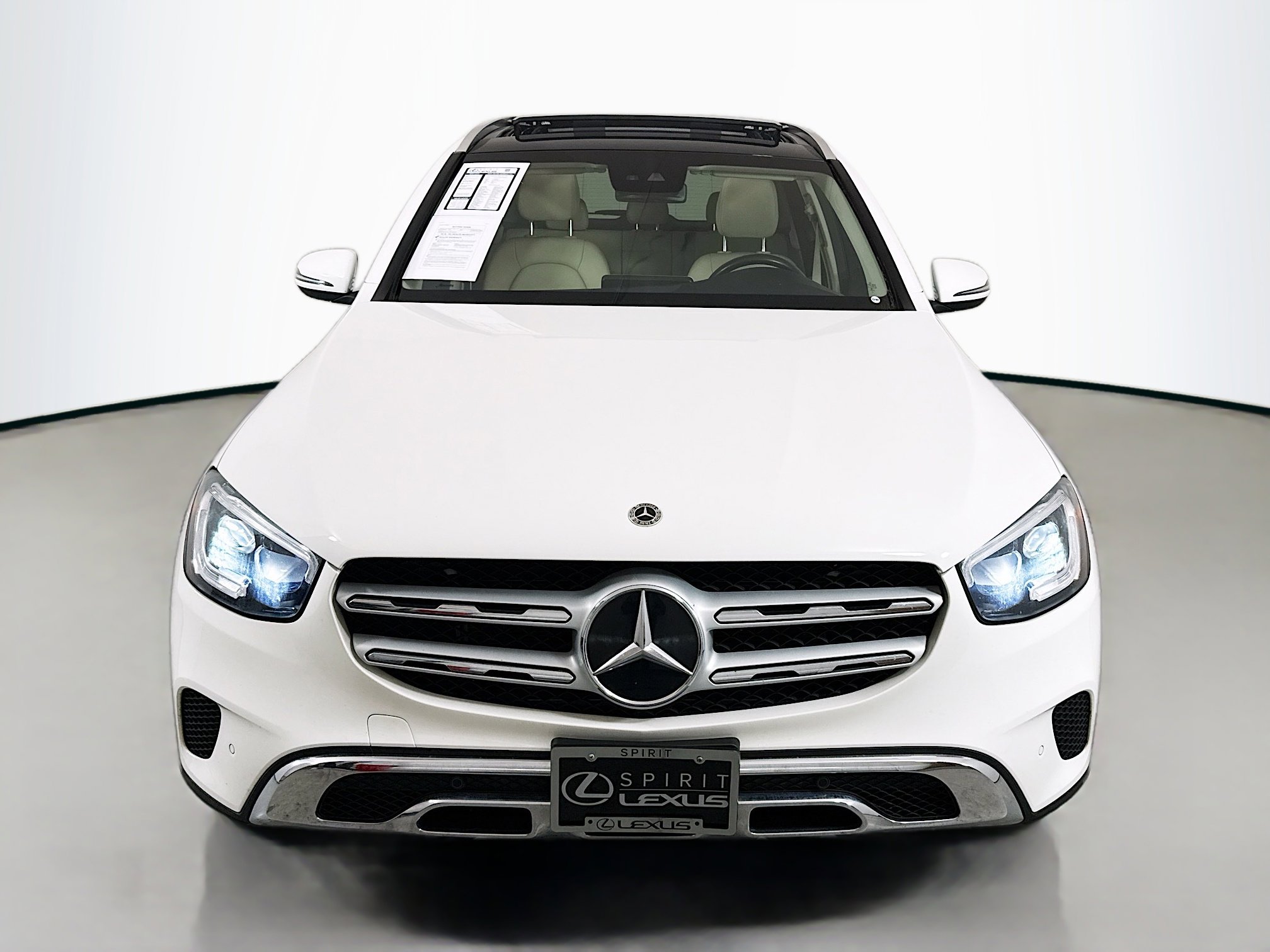 Used 2022 Mercedes-Benz GLC 300 4MATIC image 2