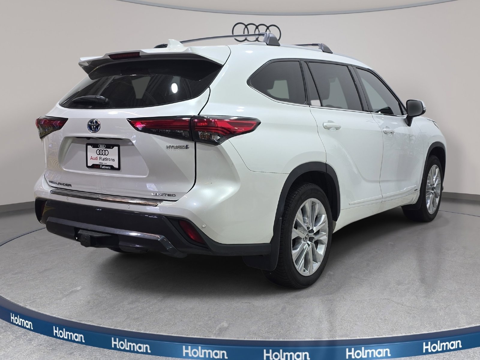 Used 2022 Toyota Highlander Limited w/ Protection Package #3 (TMS) AWD/4WD image 6