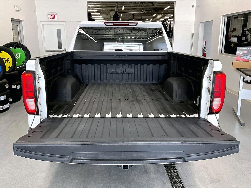 Used 2024 GMC Sierra 1500 Elevation image 29